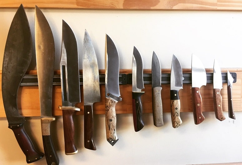 is knife collection legal