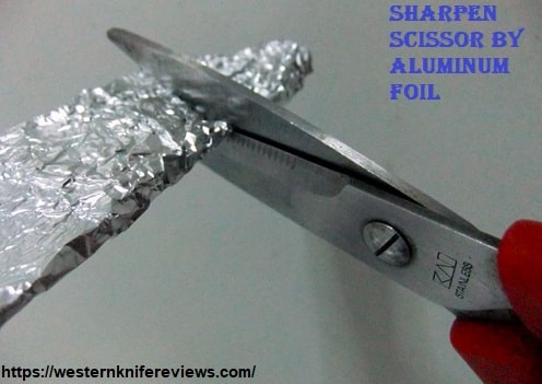 sharpening scissor by aluminum foil
