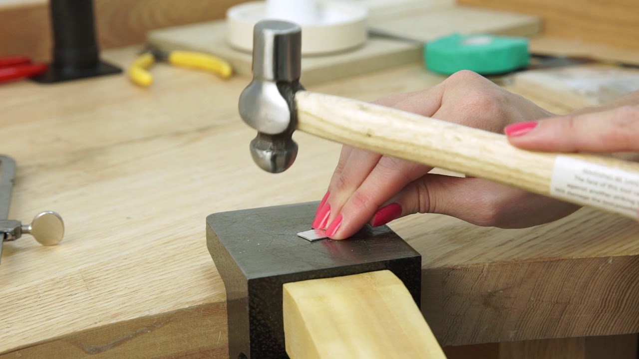 How to Use Anvil Pegs?