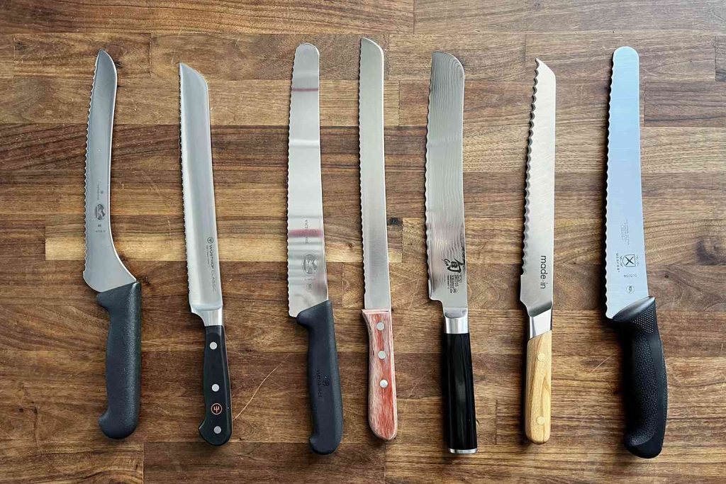 How Do You Clean Bread Knives?