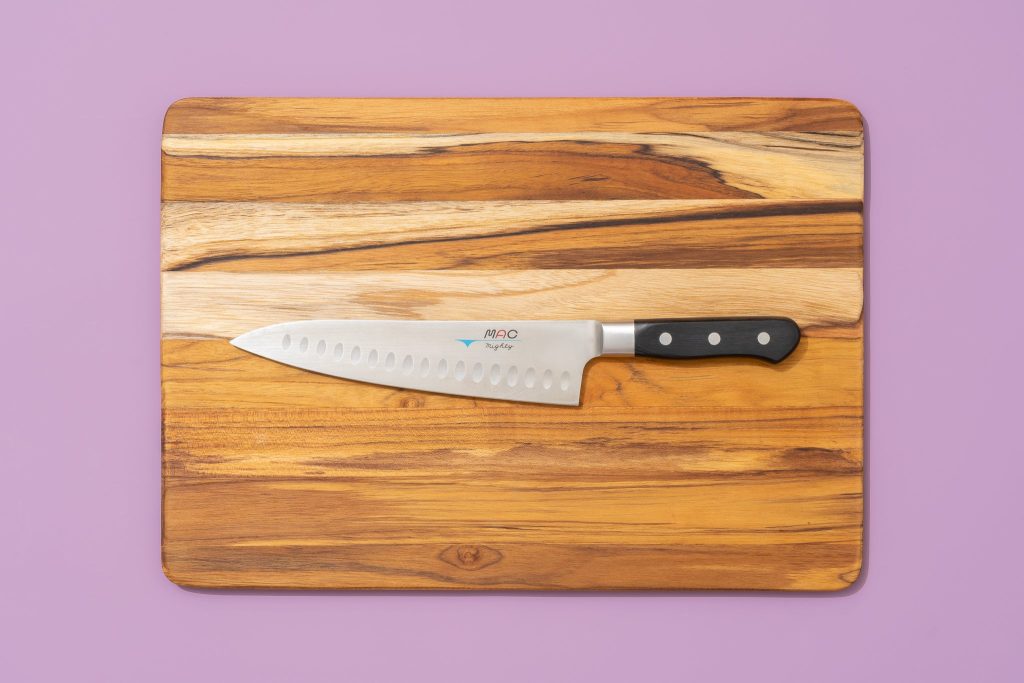 How to Buy Kitchen Knife Gifts for Left Handed Cooks - A Guide to Proper Selection