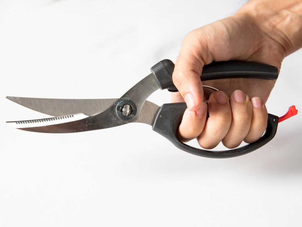 Kitchen Knife Handles for Small Hands - Improving Grip And Safety